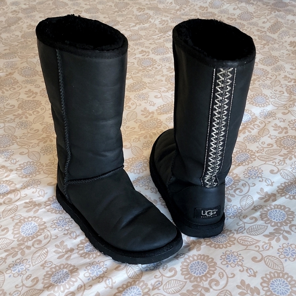 UGG Leather and Wool Boots size 5 Black